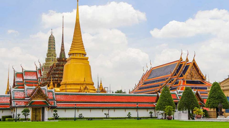 • Grand Palace Tour & Emerald Buddha Temple Tour Bangkok