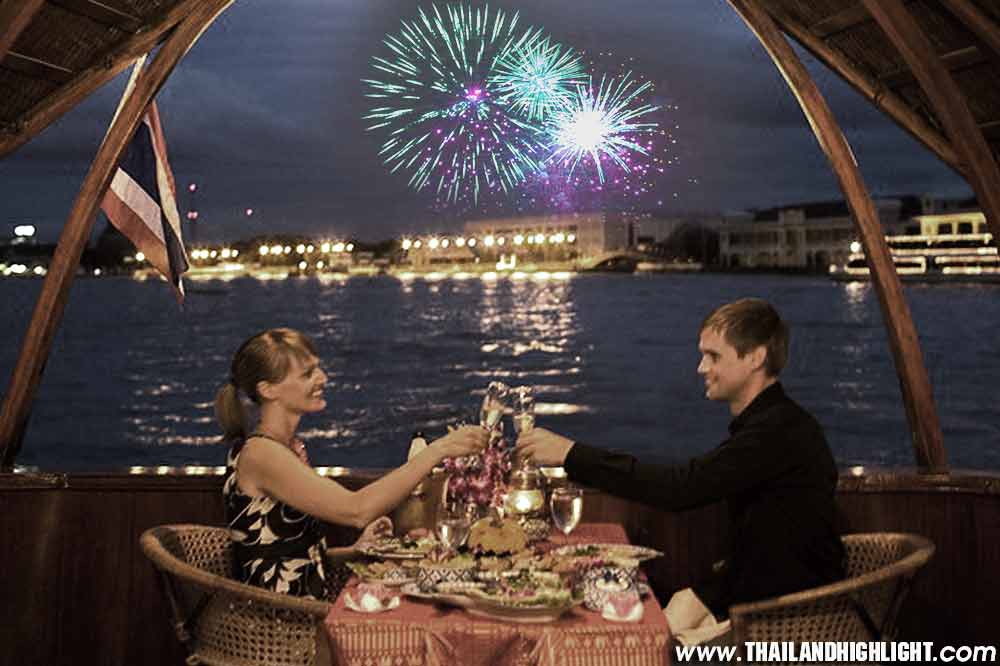 What to do new years eve Bangkok,Thailand.New Years Eve Parties Bangkok Loy Nava Dinner Cruise,Bangkok new years eve dinner cruise at the Chao phraya river