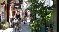 Best trip of bicycle tour in Bangkok with Co Van Kessel Bangkok Tours,travel by bike and boat tours see how Thai local's live,booking discount price reviews